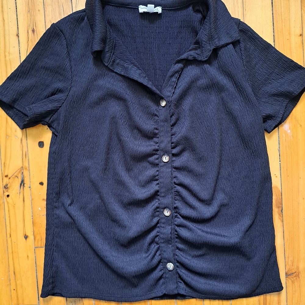 Faith and Joy Black Button-Up Ruched Shirt (XL)